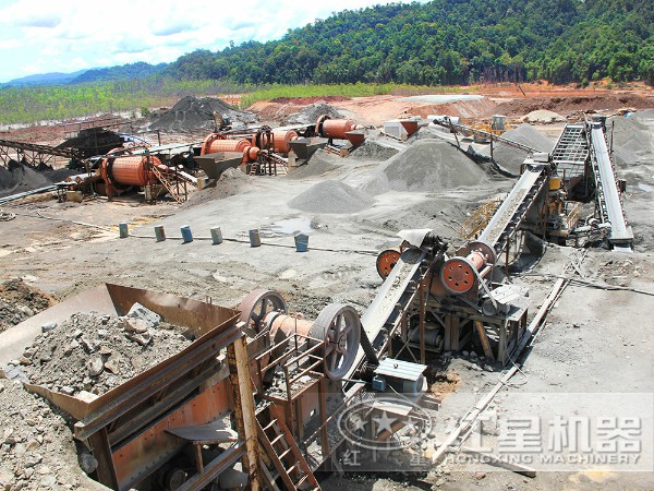 鎳礦棒磨機(jī)工作現(xiàn)場 鎳礦棒磨機(jī)工作現(xiàn)場