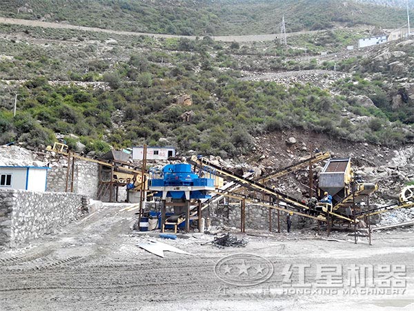 環(huán)保石榴石制砂工作現(xiàn)場(chǎng) 環(huán)保石榴石制砂工作現(xiàn)場(chǎng)