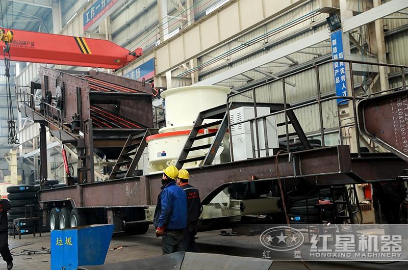 時產200噸小型移動破碎車，配制砂機，專業廠家，價格實惠