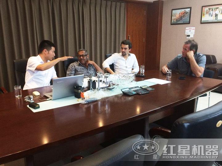 紅星與國外客戶商談價格，達成合作協(xié)議
