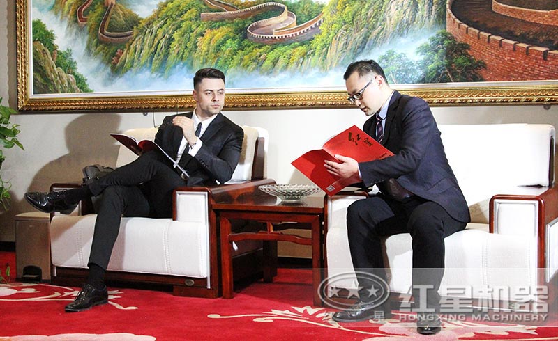 現(xiàn)場(chǎng)為客戶量身推選適合的設(shè)備型號(hào)規(guī)格 現(xiàn)場(chǎng)為客戶量身推選適合的設(shè)備型號(hào)規(guī)格