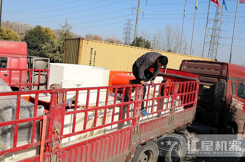 新型花崗巖破碎機發(fā)貨 新型花崗巖破碎機發(fā)貨