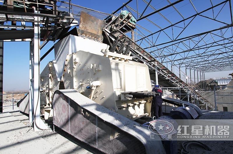 安徽時(shí)產(chǎn)500-600噸石灰?guī)r破碎生產(chǎn)線現(xiàn)場(chǎng):反擊破 安徽時(shí)產(chǎn)500-600噸石灰?guī)r破碎生產(chǎn)線現(xiàn)場(chǎng):反擊破