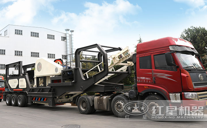 時產400噸移動給料機+顎破一體機火熱發貨中 時產400噸移動給料機+顎破一體機火熱發貨中