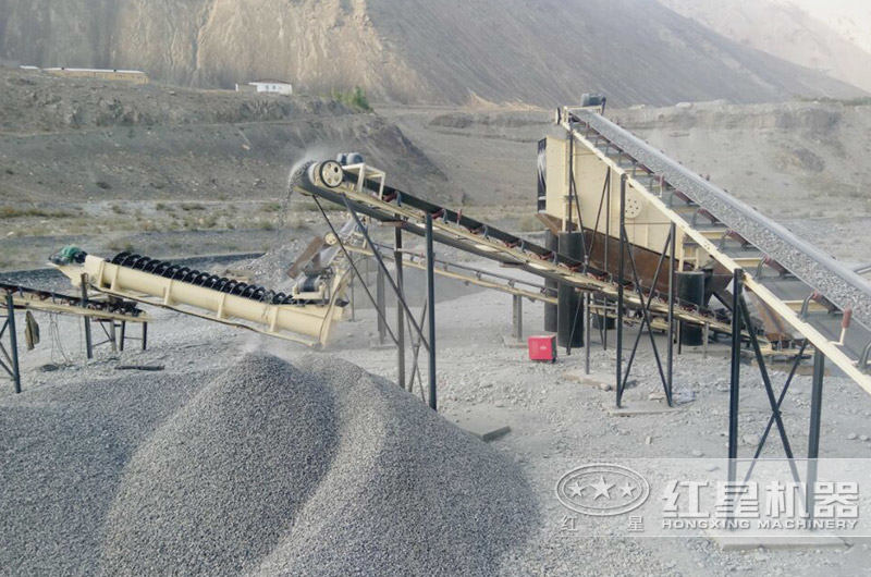 LX-1115螺旋洗砂機(jī)洗砂作業(yè)現(xiàn)場 LX-1115螺旋洗砂機(jī)洗砂作業(yè)現(xiàn)場