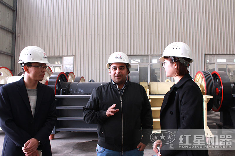 客戶來(lái)廠考察、深入了解設(shè)備 客戶來(lái)廠考察、深入了解設(shè)備