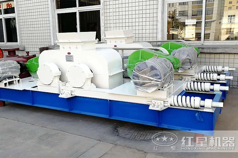 對輥式制砂機(jī)圖片 對輥式制砂機(jī)圖片