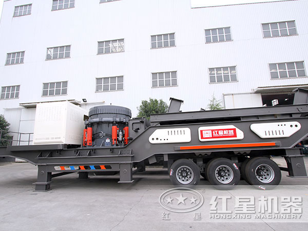 大型車載移動(dòng)破碎機(jī) 大型車載移動(dòng)破碎機(jī)
