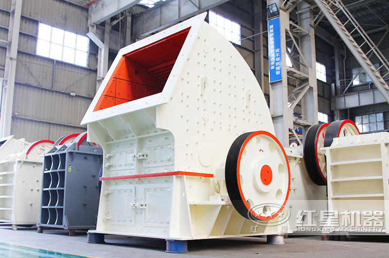 錘式破碎石子機(jī)廠家成品圖 錘式破碎石子機(jī)廠家成品圖