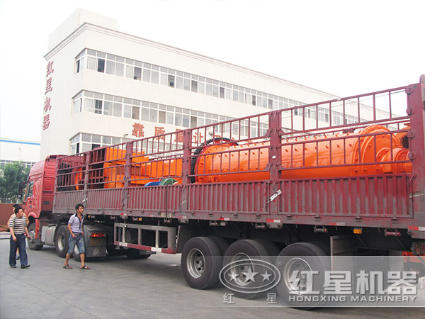 粉煤灰球磨機設(shè)備發(fā)貨 粉煤灰球磨機設(shè)備發(fā)貨