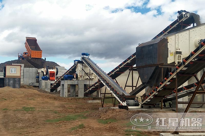 煤矸石粉碎機(jī)作業(yè)現(xiàn)場(chǎng)圖片 煤矸石粉碎機(jī)作業(yè)現(xiàn)場(chǎng)圖片