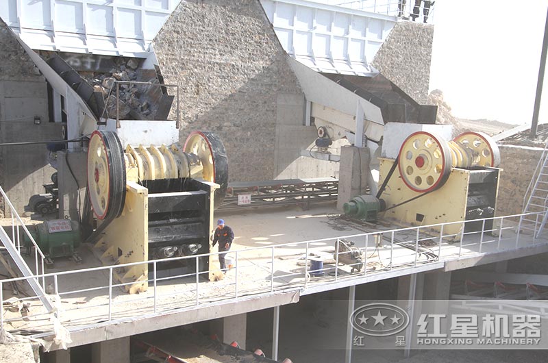 河北客戶大型碎石機(jī)生產(chǎn)線 河北客戶大型碎石機(jī)生產(chǎn)線