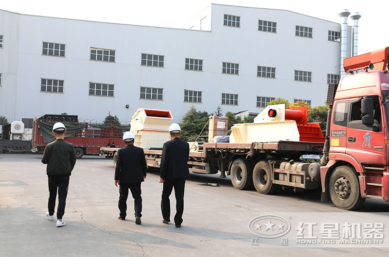 細(xì)碎制砂機(jī)設(shè)備發(fā)貨 細(xì)碎制砂機(jī)設(shè)備發(fā)貨