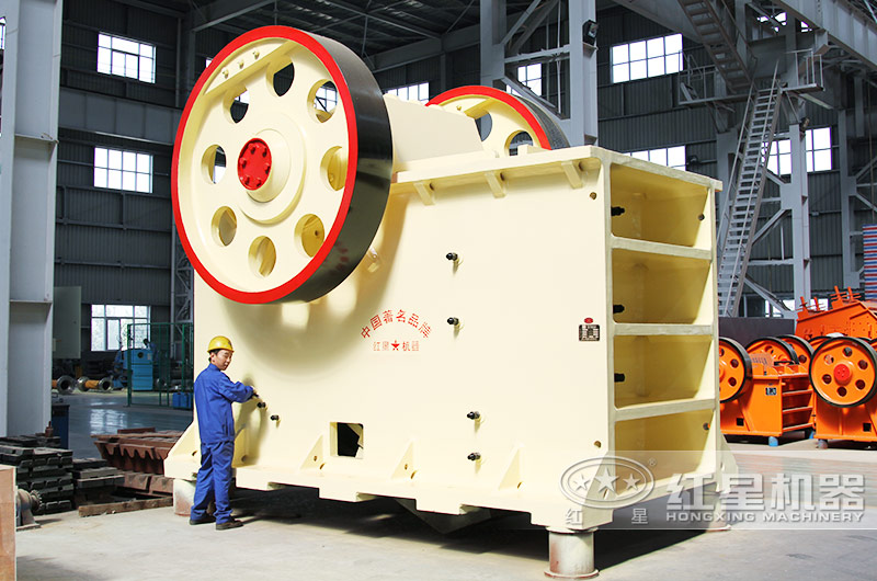 PE-1200×1500顎式破碎機(jī)圖片 PE-1200×1500顎式破碎機(jī)圖片