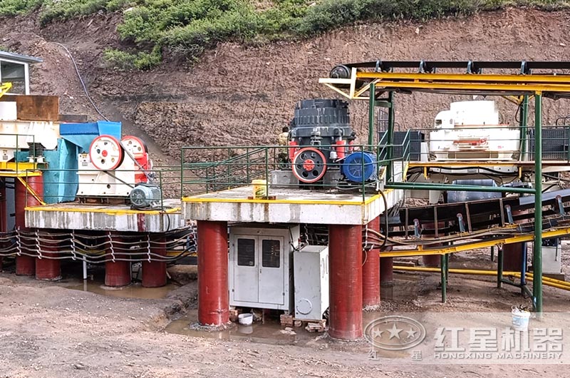 砂石生產(chǎn)線現(xiàn)場(chǎng)圖片 砂石生產(chǎn)線現(xiàn)場(chǎng)圖片