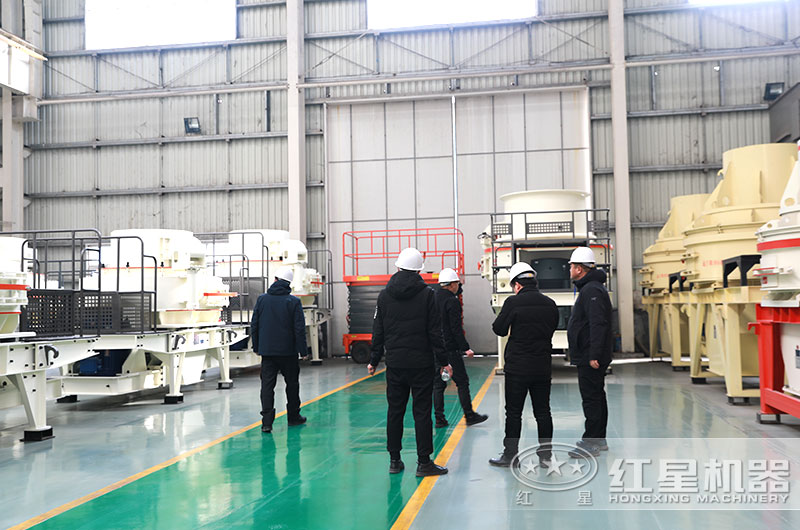 客戶到設(shè)備生產(chǎn)車間考察 客戶到設(shè)備生產(chǎn)車間考察