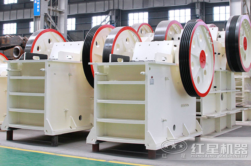 顎式破碎機設(shè)備圖片 顎式破碎機設(shè)備圖片