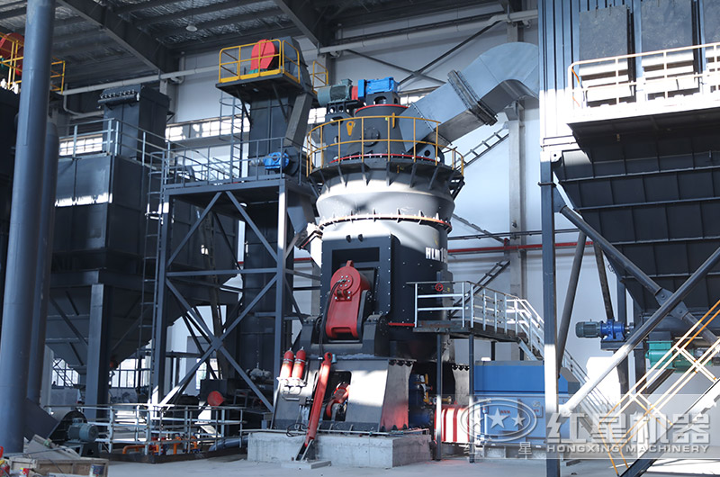 立式磨粉機(jī)現(xiàn)場