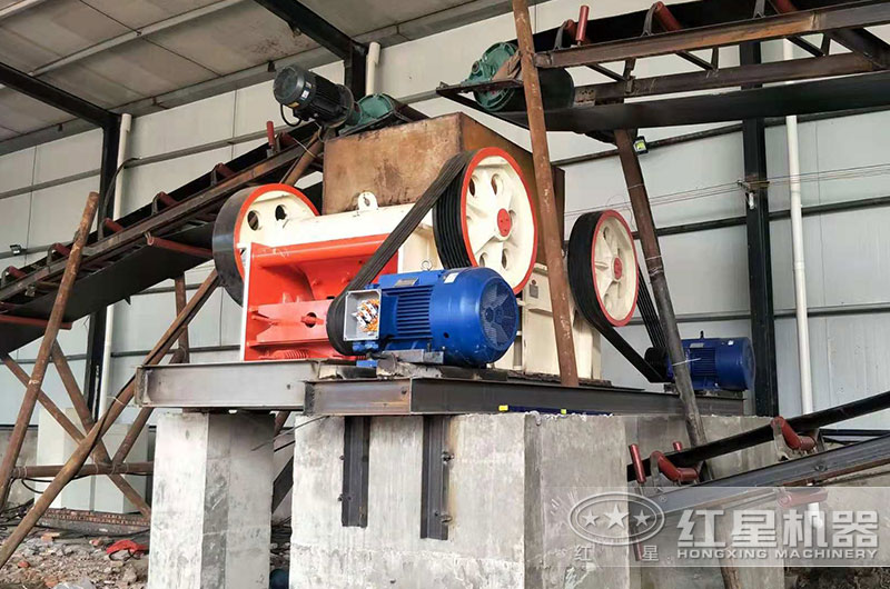 250x750型細顎破碎機 250x750型細顎破碎機