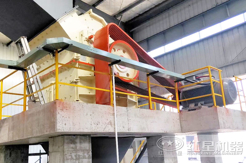 砂石廠細(xì)碎制砂機(jī)作業(yè)現(xiàn)場(chǎng) 砂石廠細(xì)碎制砂機(jī)作業(yè)現(xiàn)場(chǎng)