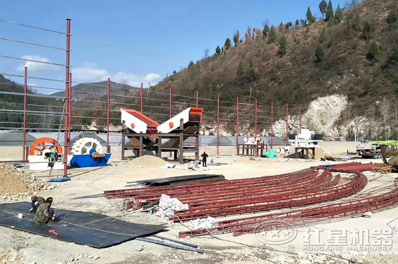 審核通過正在搭建中的機制砂生產線客戶現場 審核通過正在搭建中的機制砂生產線客戶現場