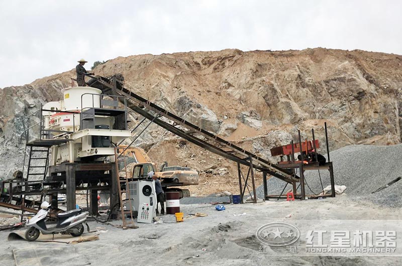 花崗巖制砂加工現(xiàn)場 花崗巖制砂加工現(xiàn)場